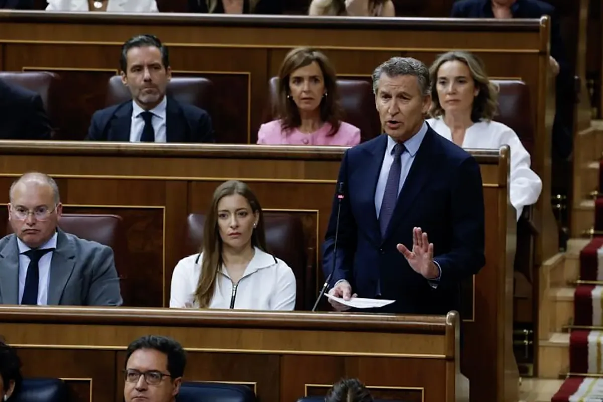 Feijóo se lanza contra "P.S." por "el caso de corrupción más grave de nuestra democracia": "Al final sí pasará a la historia"