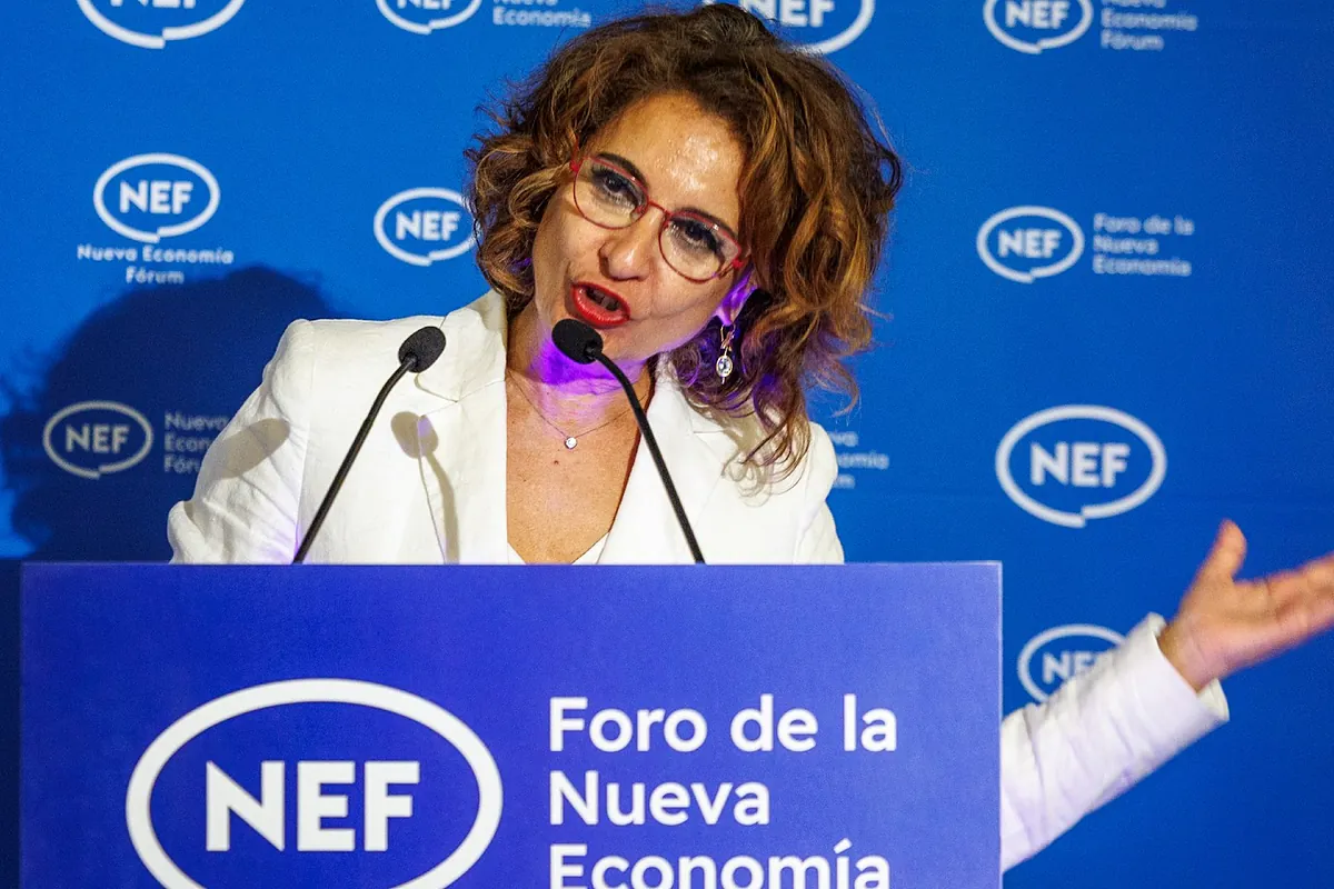 Montero reacciona a los whatsapps internos con Ábalos sobre Plus Ultra: "Tengo poco que decir"