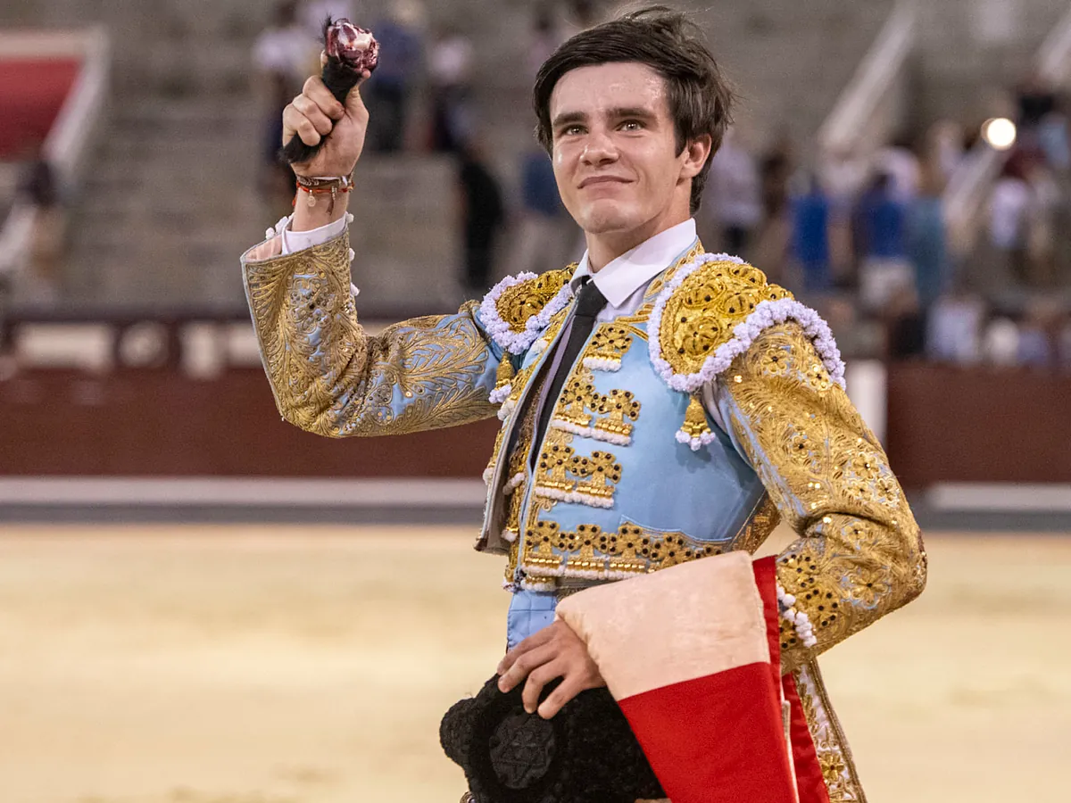 El catalán Mario Vilau se clasifica para la final de Madrid tras cortar una oreja de peso en Las Ventas