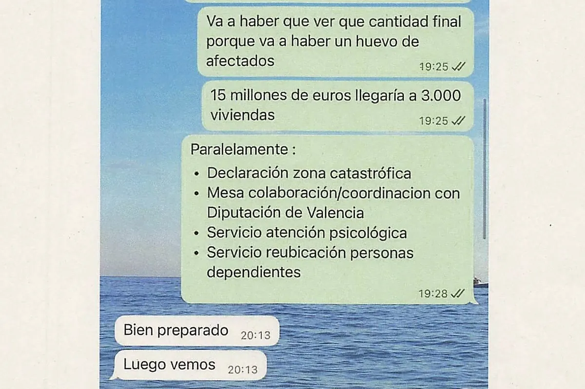 El 'whatsapp' a Mazón de un alto cargo de Presidencia a las 19.25 horas el día de la dana: "Va a haber un huevo de afectados"