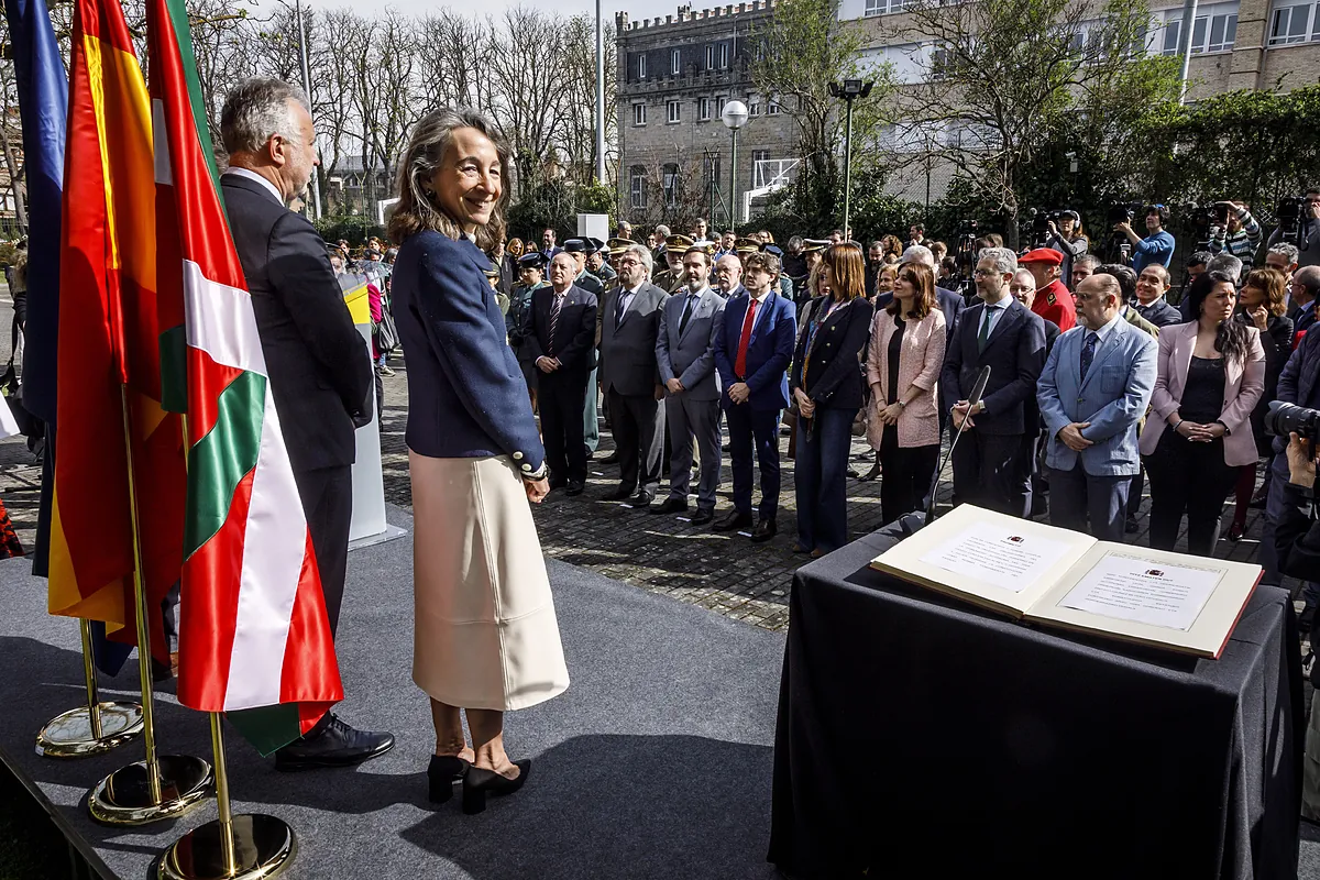 "Somos un parche", vecinos de Vitoria exigen a las instituciones una "solución estructural" para la crisis de los refugiados malienses