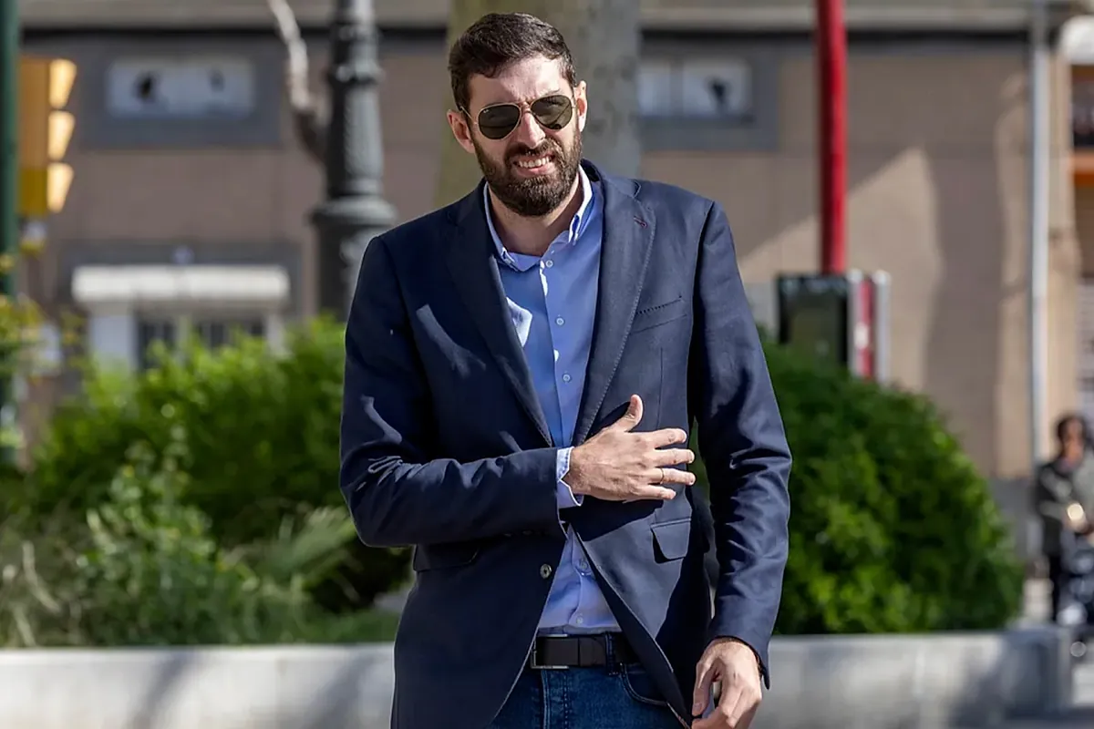 Antelo (Vox Murcia) califica de "situación extremadamente extraña" su dimisión