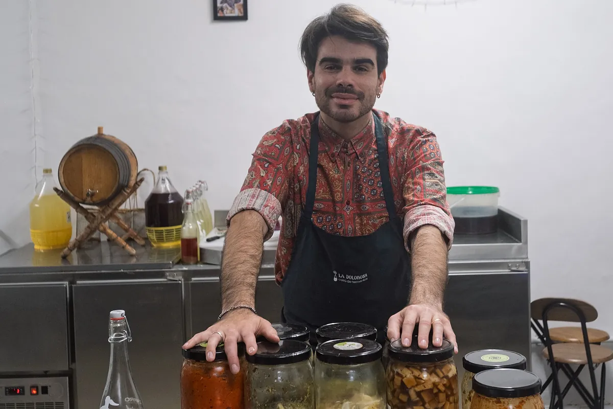 Así es La Dolorosa Lab, el sorprendente puesto de Carabanchel donde casi todo se fermenta:  El kimchi de patata es uno de los productos que más vendemos y sigo sin saber por qué 