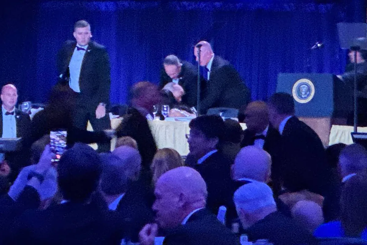 El Servicio Secreto detiene a un tirador y evac�a a Trump, la primera dama y la plana mayor del Gobierno durante una cena de gala con periodistas en Washington