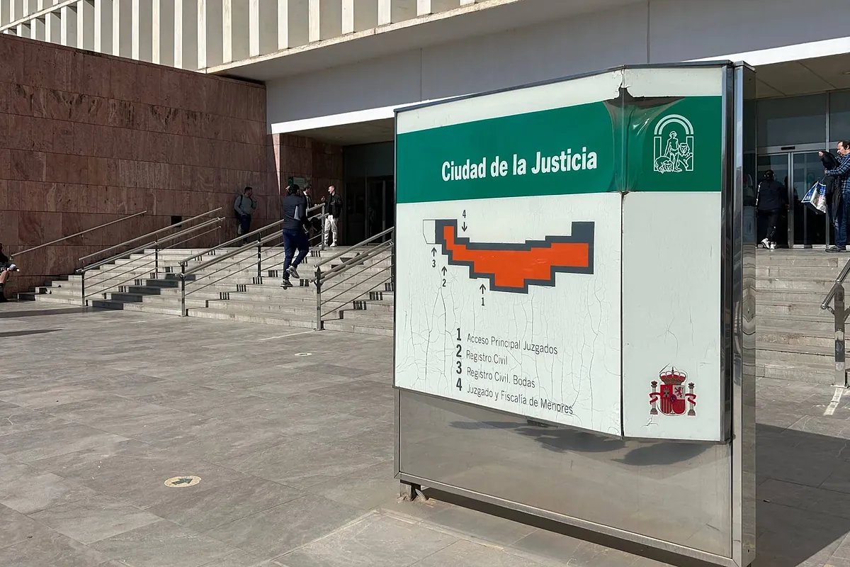 Uno de los acusados en un caso de asesinato en Marbella no se presenta y el juicio se suspende por tercera vez
