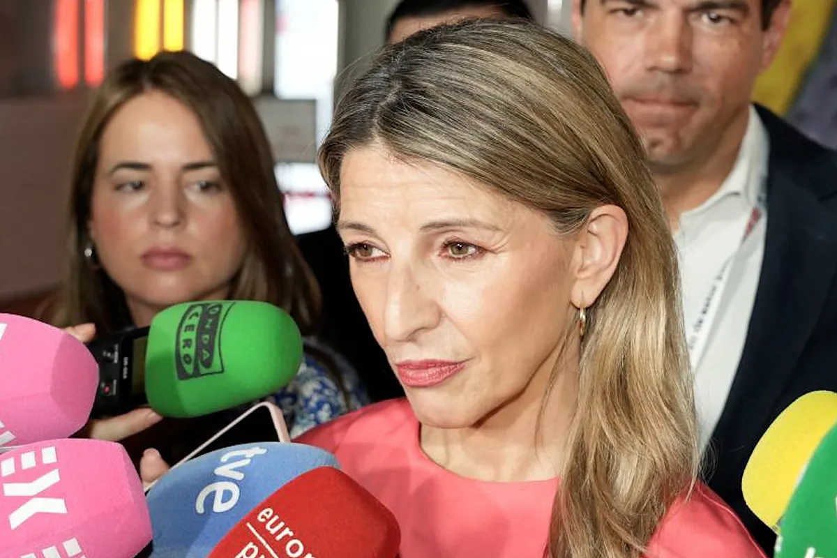 Yolanda Díaz insta al PP a presentar una moción de censura y a Zapatero a dar explicaciones "de manera rápida"