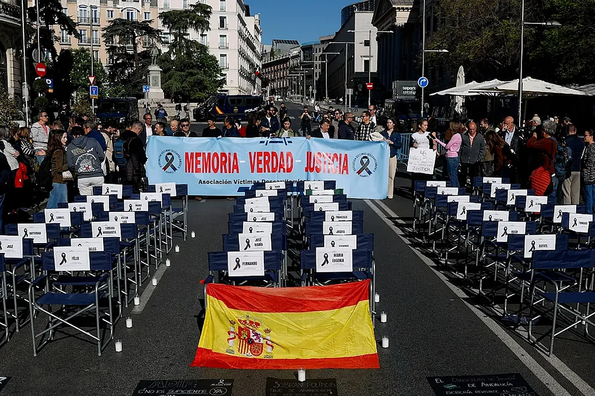 Las víctimas del accidente de tren de Adamuz claman ante el Congreso
