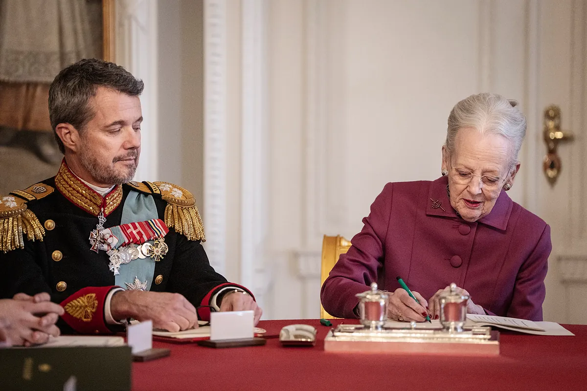El rey Federico X y la reina Margarita de Dinamarca: el gobierno danés reclama 40.000 euros que les pagaron por error