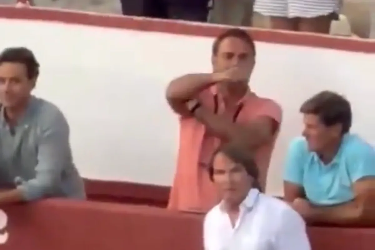Tenso final en el apoteósico cierre de Colmenar Viejo: la reacción del empresario ante los insultos y las provocaciones del sector radical