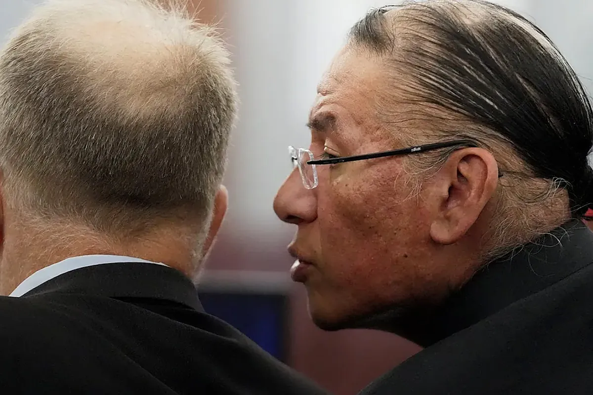 Condenan a Nathan Chasing Horse, actor de Bailando con lobos, por varias agresiones sexuales