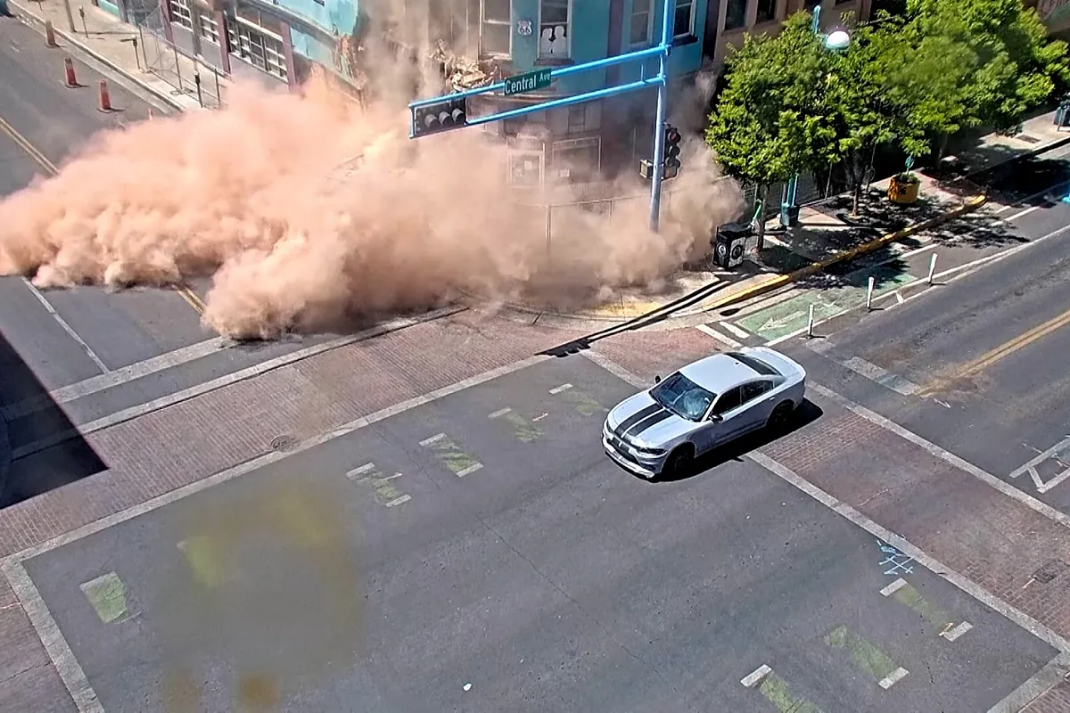 Un histórico restaurante de la Ruta 66 se derrumba en Albuquerque