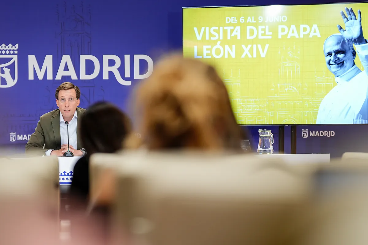 Almeida pide el teletrabajo a las empresas para facilitar la movilidad por la visita del Papa y presenta el "mayor dispositivo de la historia" en Madrid con transporte gratuito y 4.000 policías: "Nos afectará a todos"