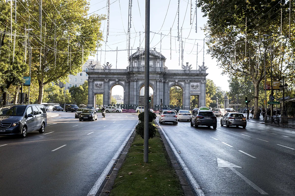 Almeida encarga otro informe de movilidad para ver si su bulevar de Alcalá, maniatado por las obras y el tráfico del entorno, puede echar a andar