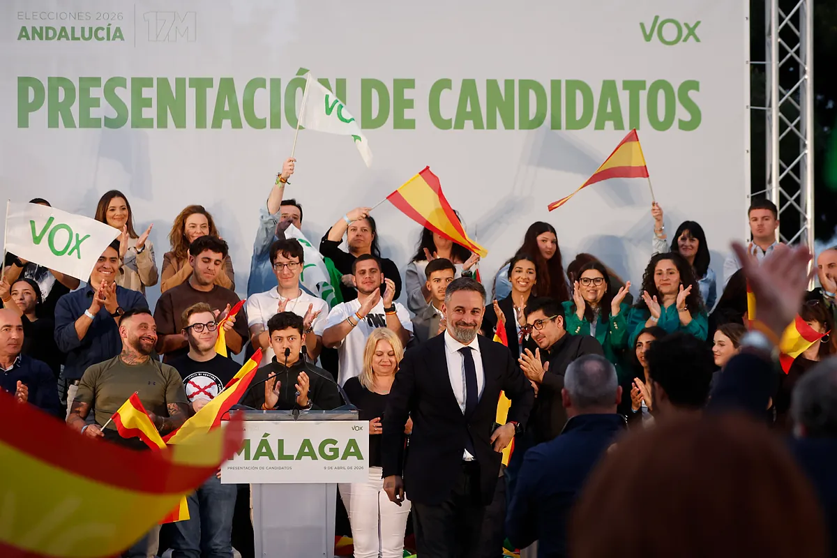 Abascal arranca la precampaña en Málaga pidiendo a los andaluces que no le den la mayoría absoluta al PP: "Juanma Moreno os ha robado el cambio"