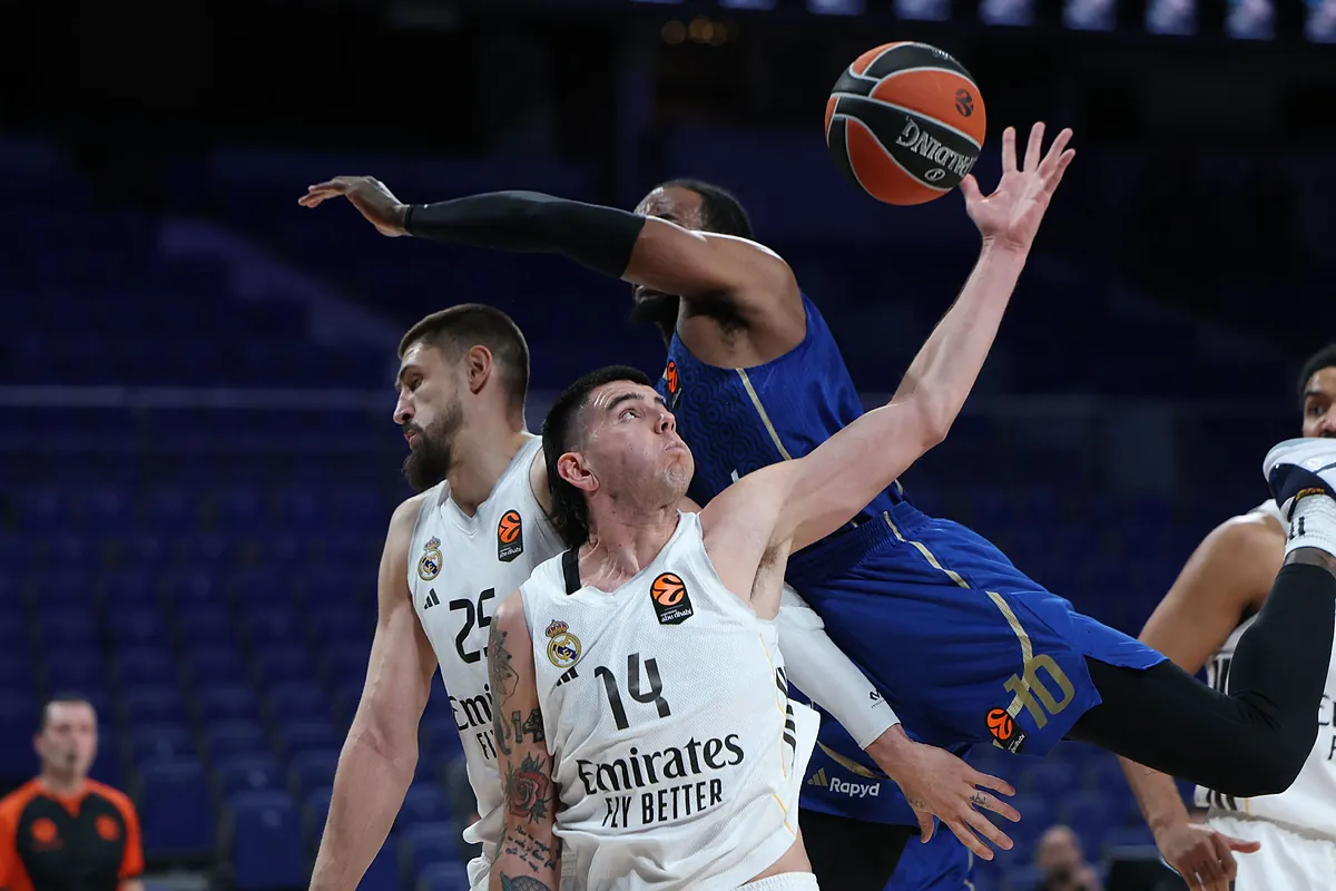 Campazzo domina al Maccabi en el silencio del Palacio