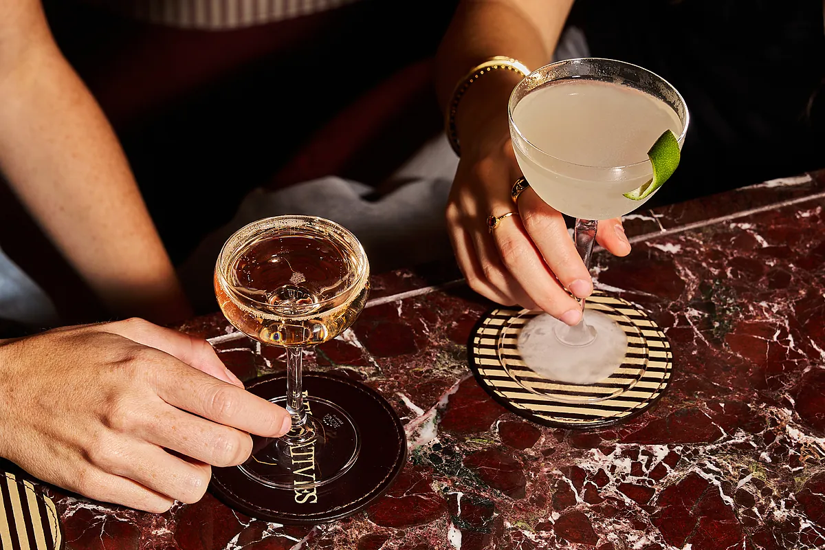 El daiquiri siempre será el gran cóctel del verano: la ruta alternativa para conocer los mejores de Madrid