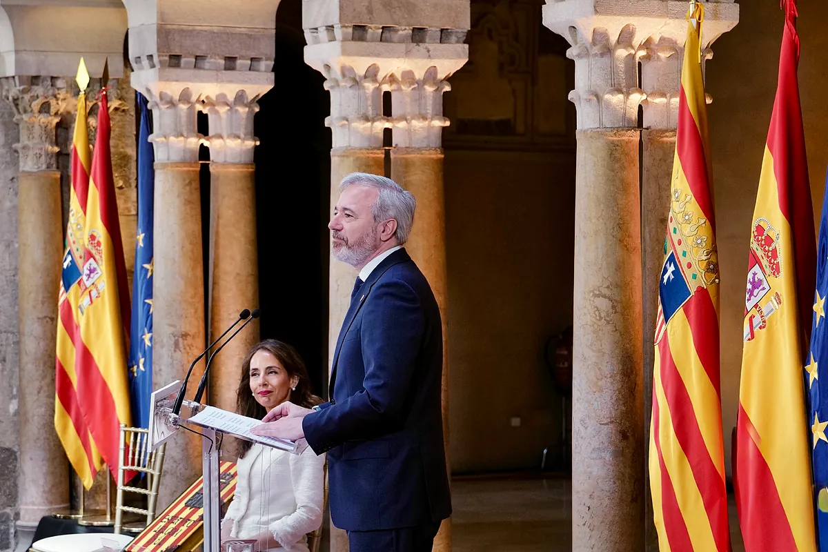 Azcón reivindica su acuerdo con Vox como garantía de "estabilidad y liderazgo" en el Día de Aragón