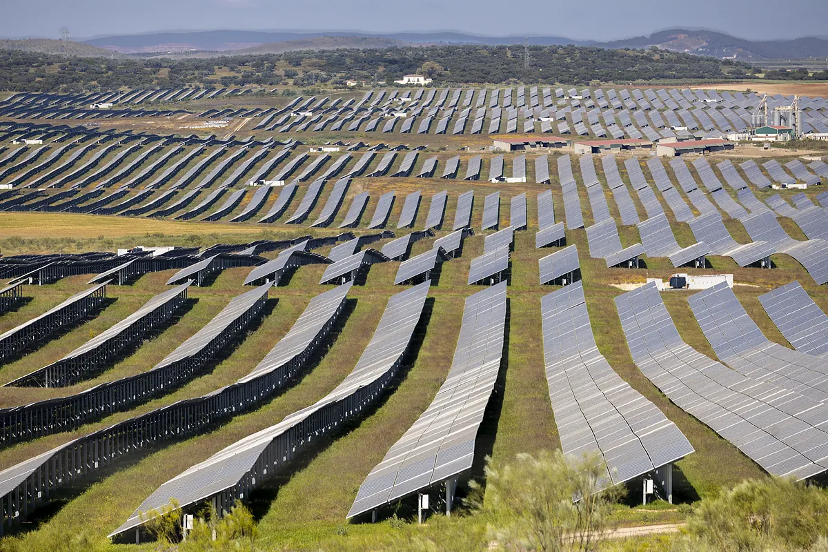 La defensa española pasa por la energía solar