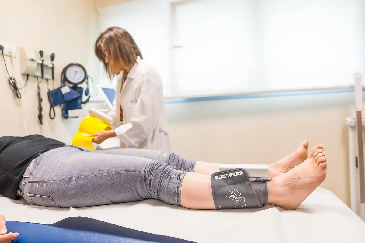 La asignatura pendiente de la ciencia médica: España lidera los ensayos clínicos, pero solo el 8% llega a la Atención Primaria