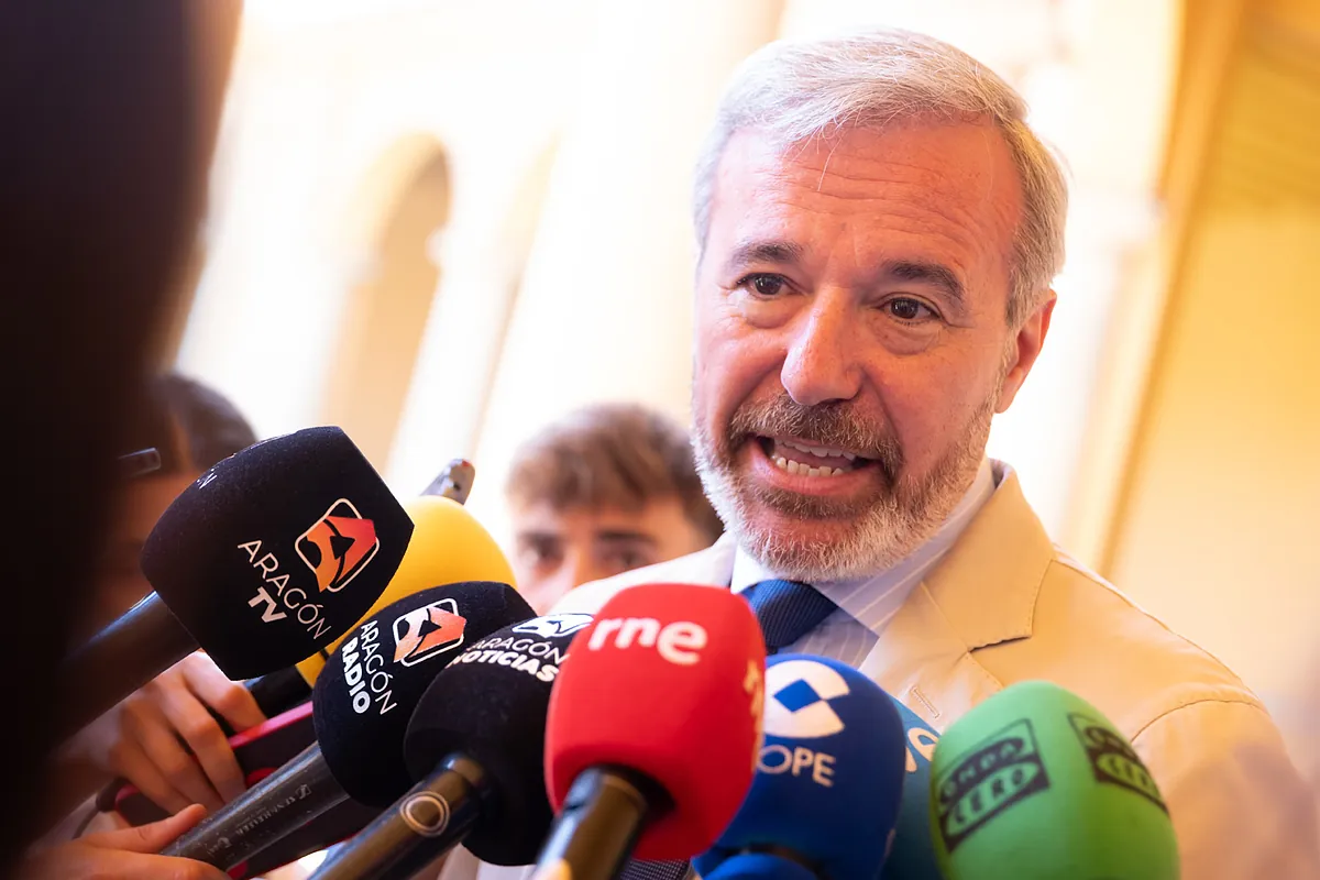 El PP se desmarca de la petición de Vox de poner "mucho cerdo" en los comedores escolares y separa su pacto de "las declaraciones que pueda hacer cualquier diputado"