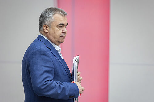 Aldama en alerta por la visita de Cerd�n a su edificio: dos camisas en Bundclub les 'unieron' este mi�rcoles