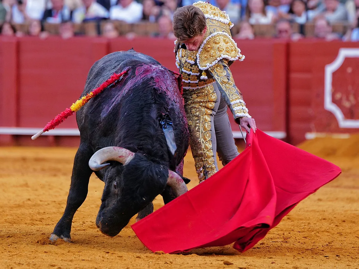 El pecado mortal de Borja Jiménez y Victorino Martín en Sevilla