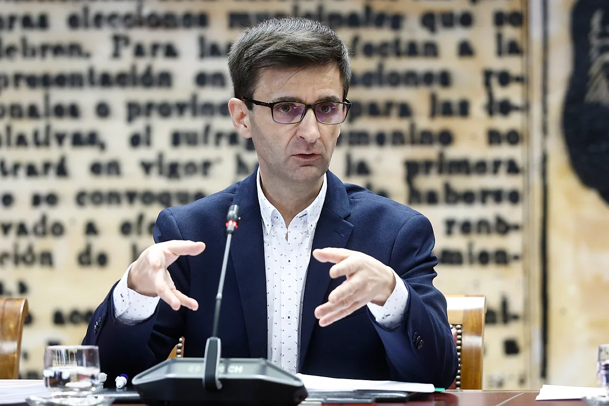 La denuncia del presidente de RTVE en el Senado: "Hay profesionales de esta casa que están sufriendo violencia en las redes sociales" | Televisión