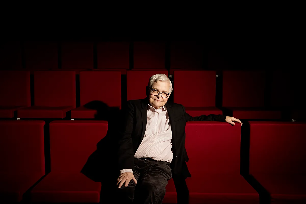 Paula Vogel, la escritora que huyó y retrató los abusos sexuales a menores: "Epstein es el gran ejemplo de que el abuso aún está oculto bajo el silencio y el secreto"