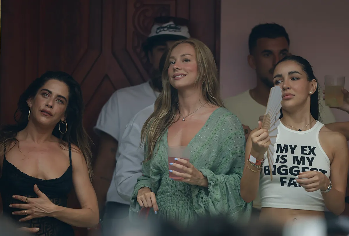 Los famosos en La Casita de Bad Bunny: Ester Expósito, Marta Ortega, los Javis... deseos y tensión