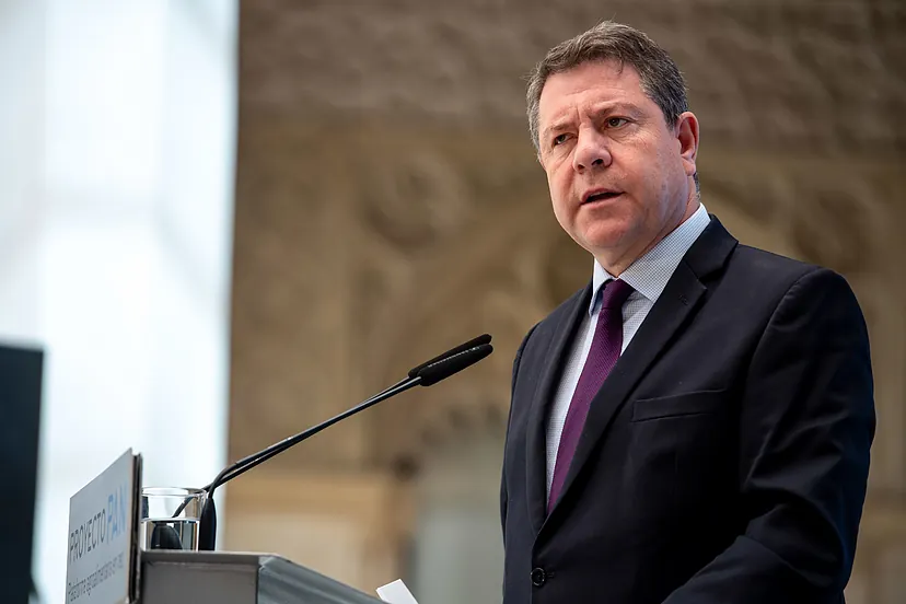 Rebelión de barones del PSOE contra Sánchez por la financiación: "No tiene memoria y es un amoral" | España