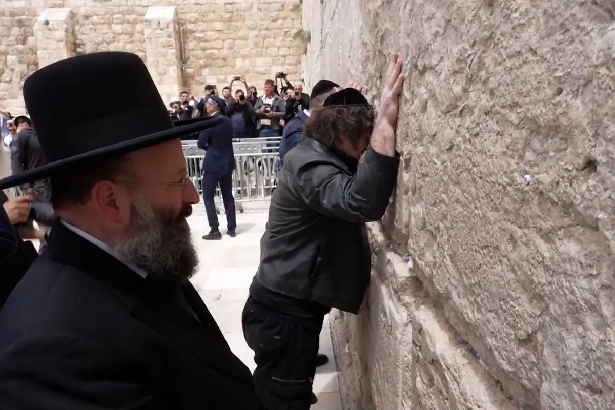 Javier Milei visita el Muro de las Lamentaciones en Jerusalén