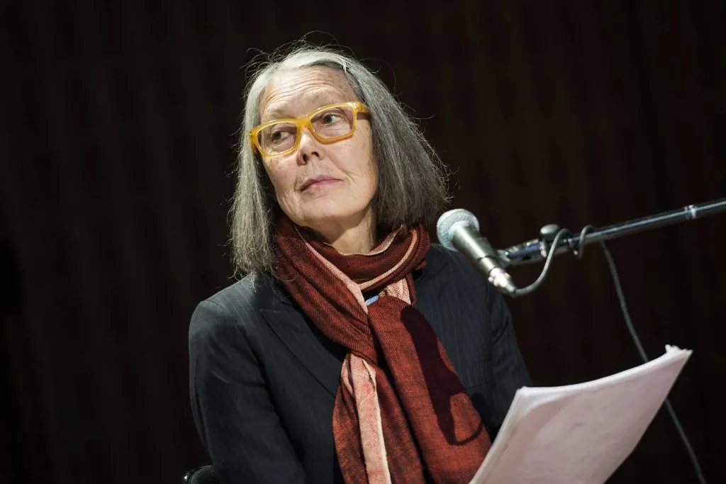  La belleza del marido ,  Cristal, ironía y Dios  o  Norma equivocada , entre los libros de Anne Carson editados en español