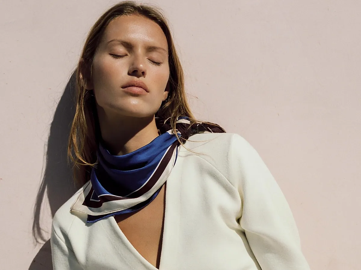 Cómo vestir bien a los 50: las 9 chaquetas nuevas de entretiempo de lujo silencioso de Zara que te pondrás hasta para ir a la oficina derrochando elegancia