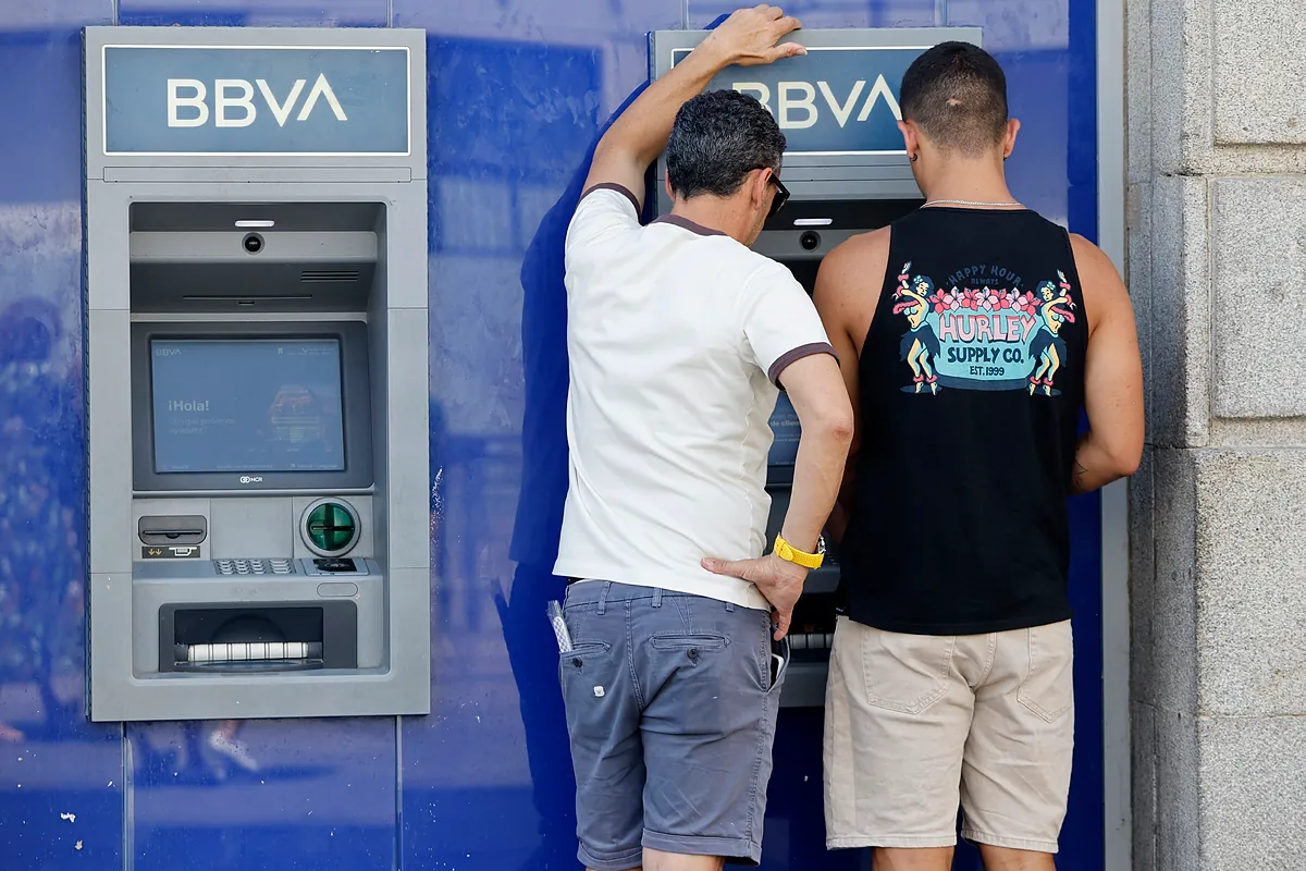 Cuando se cobra el paro en julio de 2026: fechas por bancos