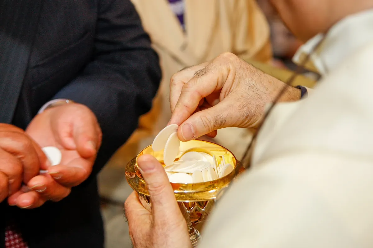 Roban varias hostias consagradas de la capilla del Hospital Virgen del Puerto de Plasencia