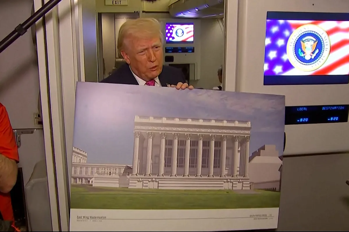 Trump enseña el faraónico salón de baile que está construyendo en la Casa Blanca