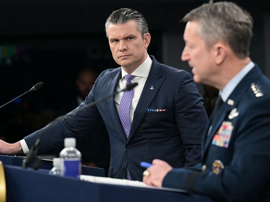 Purgas, fe y poder: la revolución ideológica en el Pentágono de Pete Hegseth