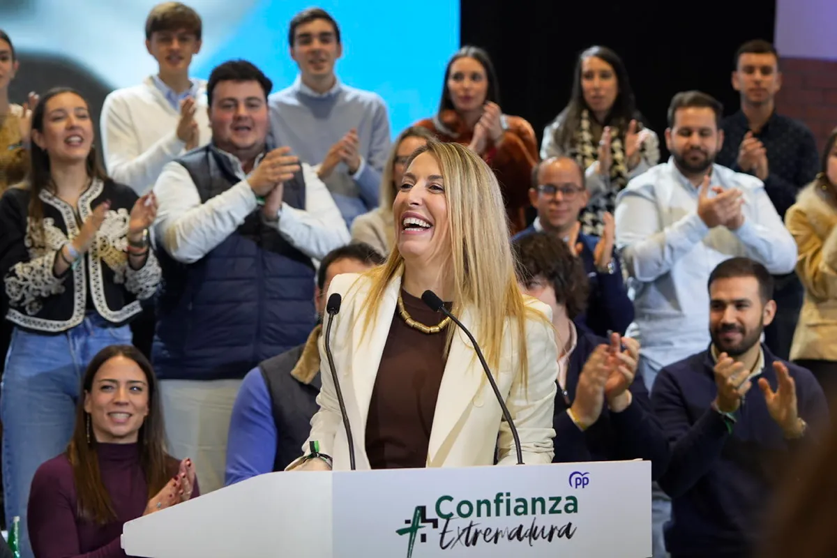 María Guardiola en el club de los 40 pero sin mayoría absoluta