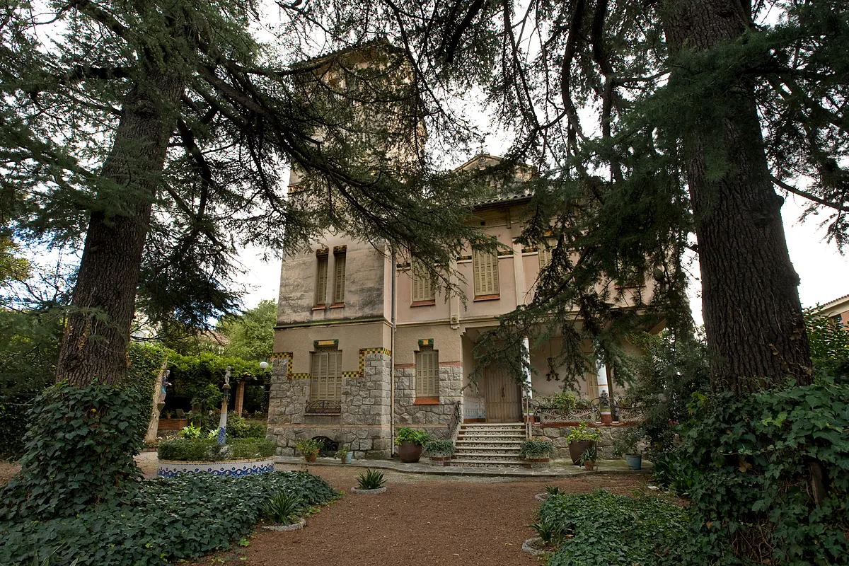 El pueblo catalán a 30 minutos de Barcelona en el que disfrutar de sus balnearios y joyas modernistas