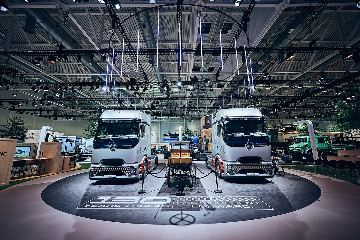 Como en los coches, la UE y China también hacen la pinza al sector del transporte