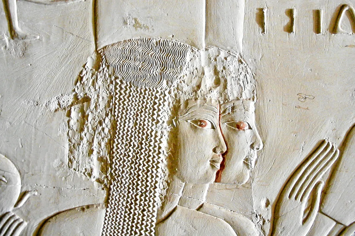 Un estudio revela que las princesas del antiguo Egipto nacidas hace 4.000 años eran arqueras expertas