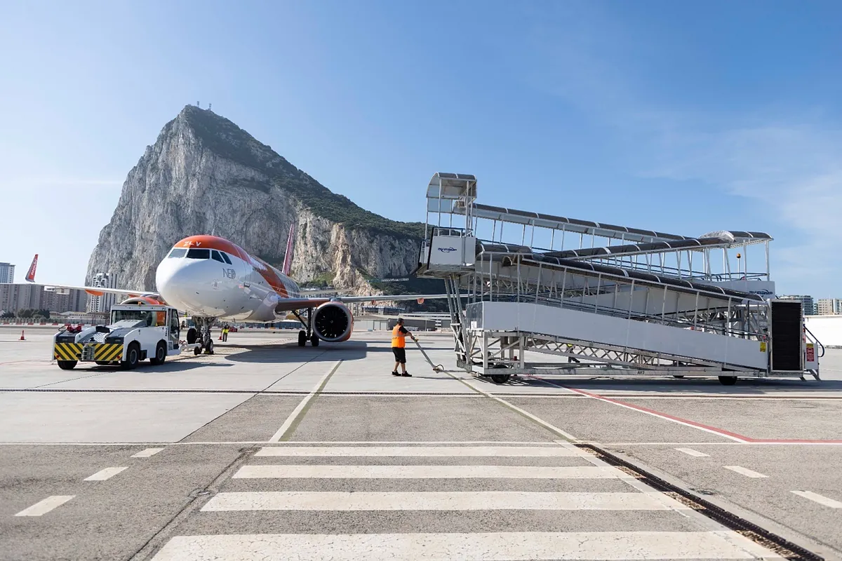 El Gobierno de Gibraltar niega caos en el aeropuerto con la entrada en vigor de los controles biométricos