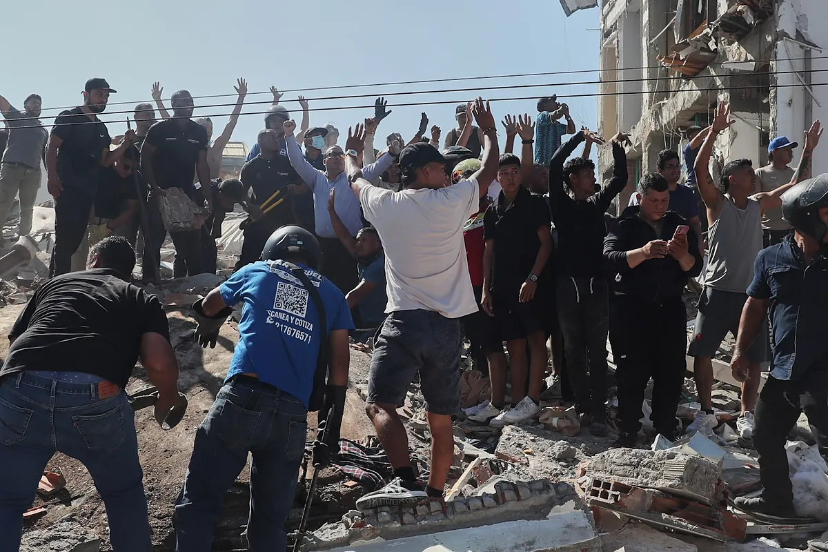 Un potente terremoto  de magnitud 7,4 sacude Colombia y deja decenas de muertos