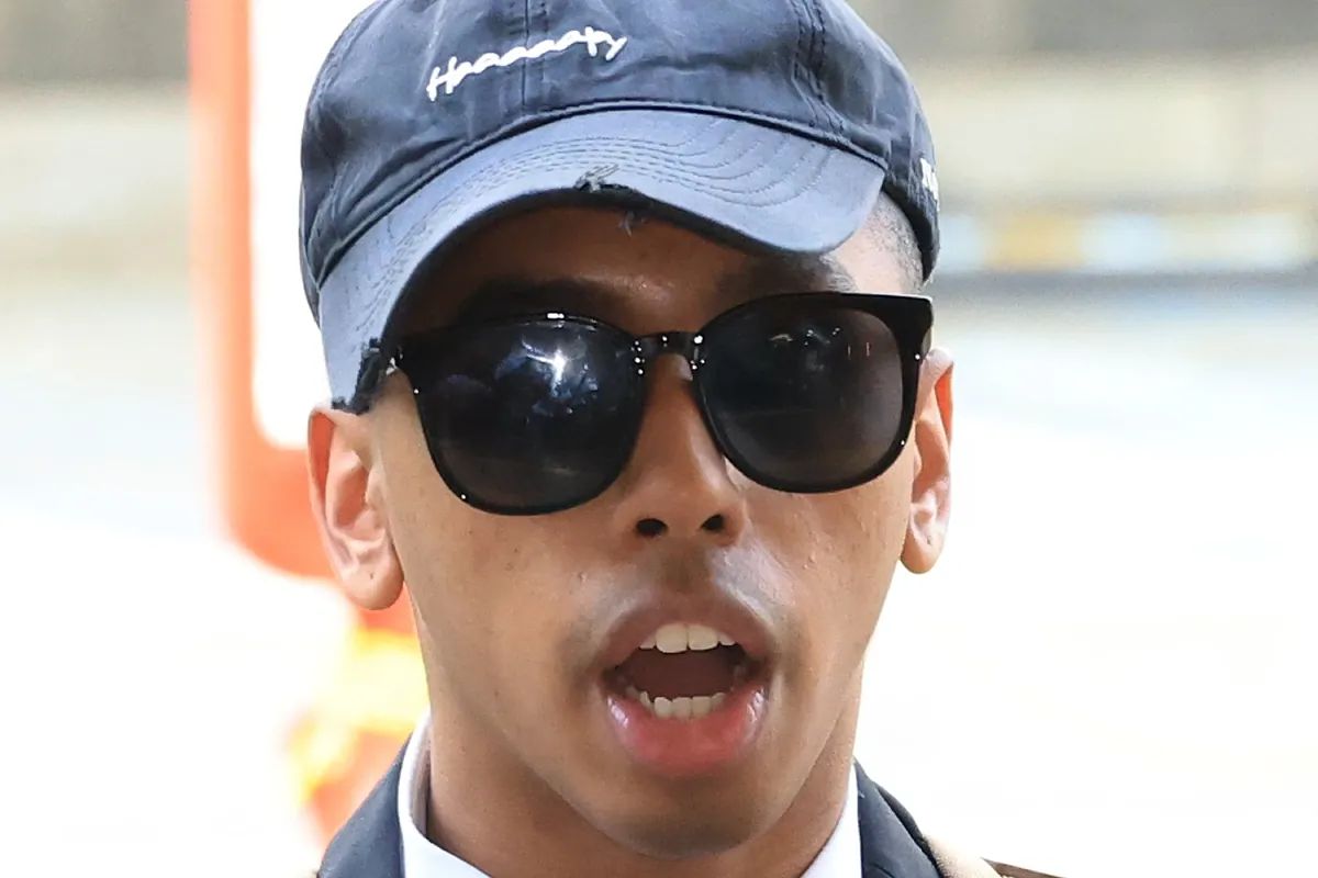 Condenan en Seúl al youtuber Johnny Somali tras vejar una estatua que conmemora a las esclavas sexuales de la II Guerra Mundial