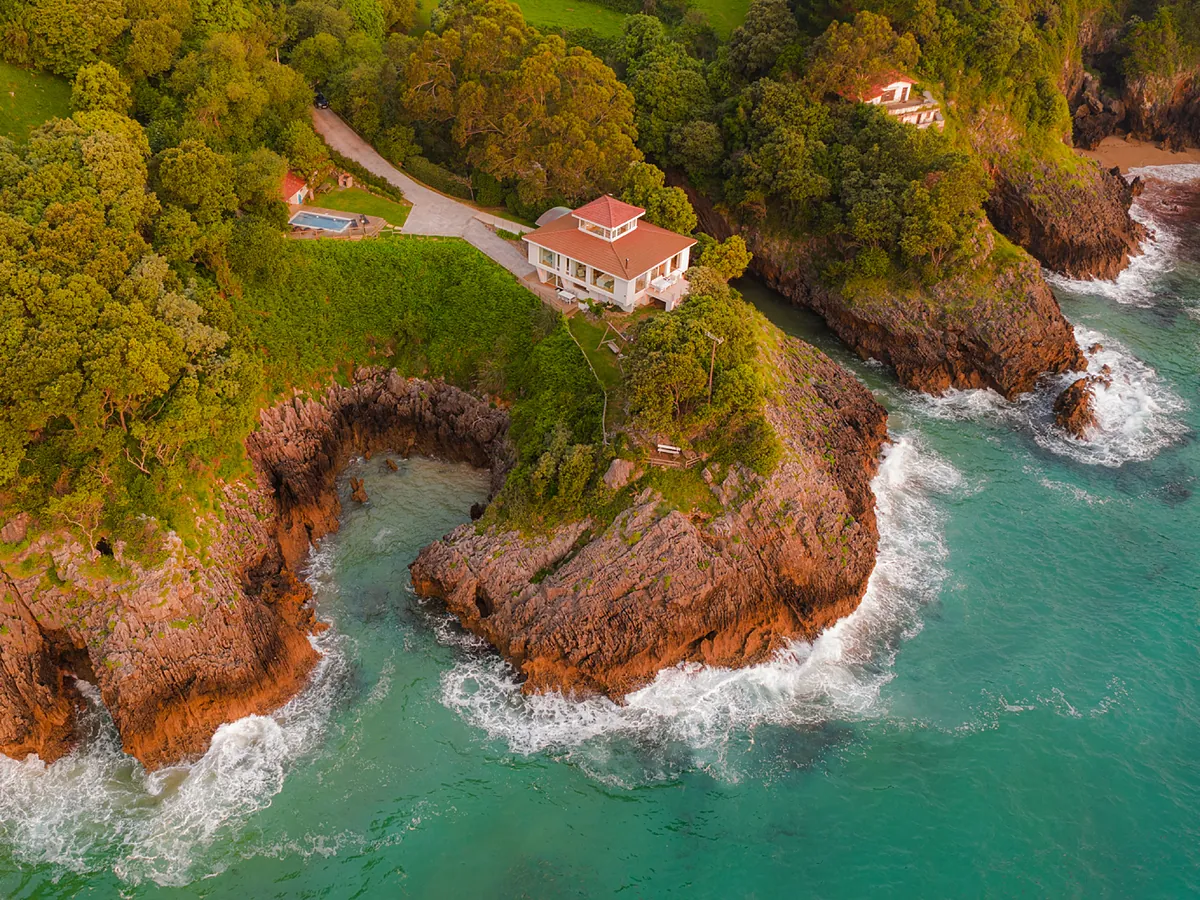 Escapada a una villa de lujo en Cantabria:  Los clientes saben que estamos para lo que necesiten las 24 horas 