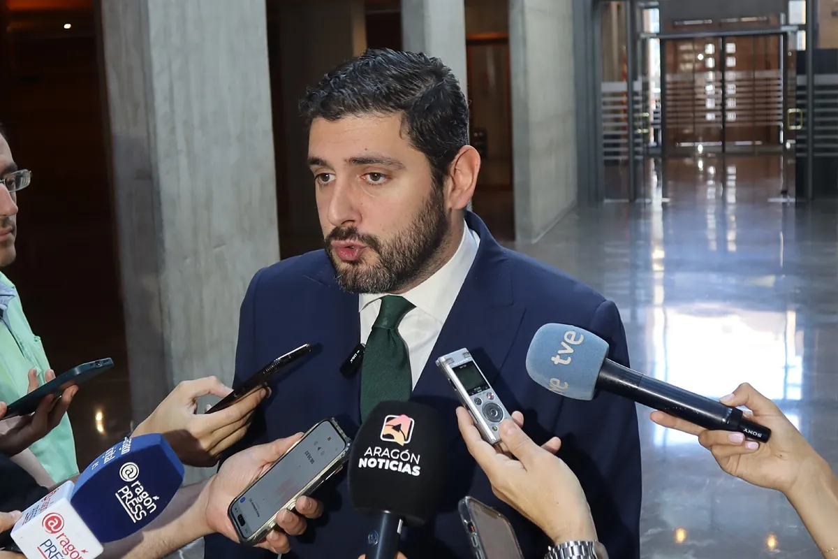 PP y Vox mantienen su alianza en Aragón "sin crisis" e impiden que Teruel Existe tenga grupo propio en las Cortes