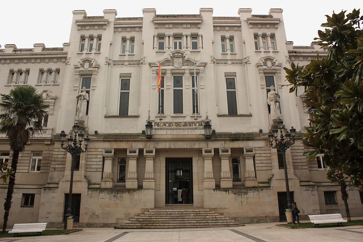 Investigan a un abogado gallego por usar la IA para elaborar un recurso con "citas espurias y resoluciones inventadas"