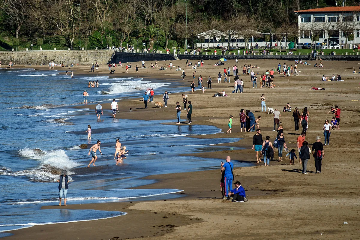 El Gobierno Vasco pide no bañarse en estas 11 playas por la presencia puntual de bacterias en el agua