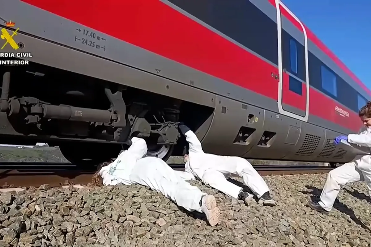 Así trabaja Criminalística en el tren Iryo accidentado en Córdoba