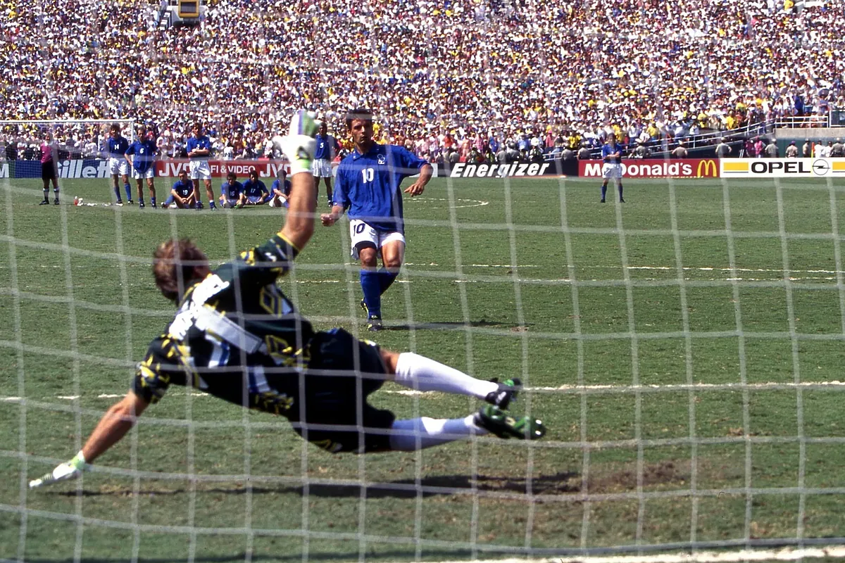 Henry Kissinger, el predicador del fútbol en Estados Unidos: de sus enredos con la FIFA a la llamada de Clinton antes de jugar con Brasil